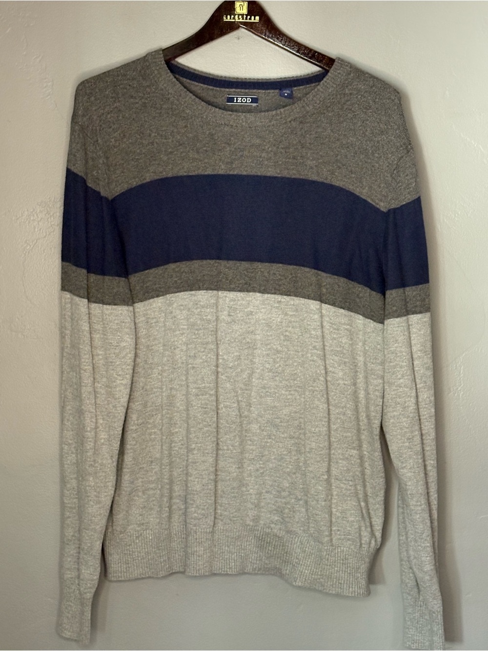 Izod Sweater ~ Size M